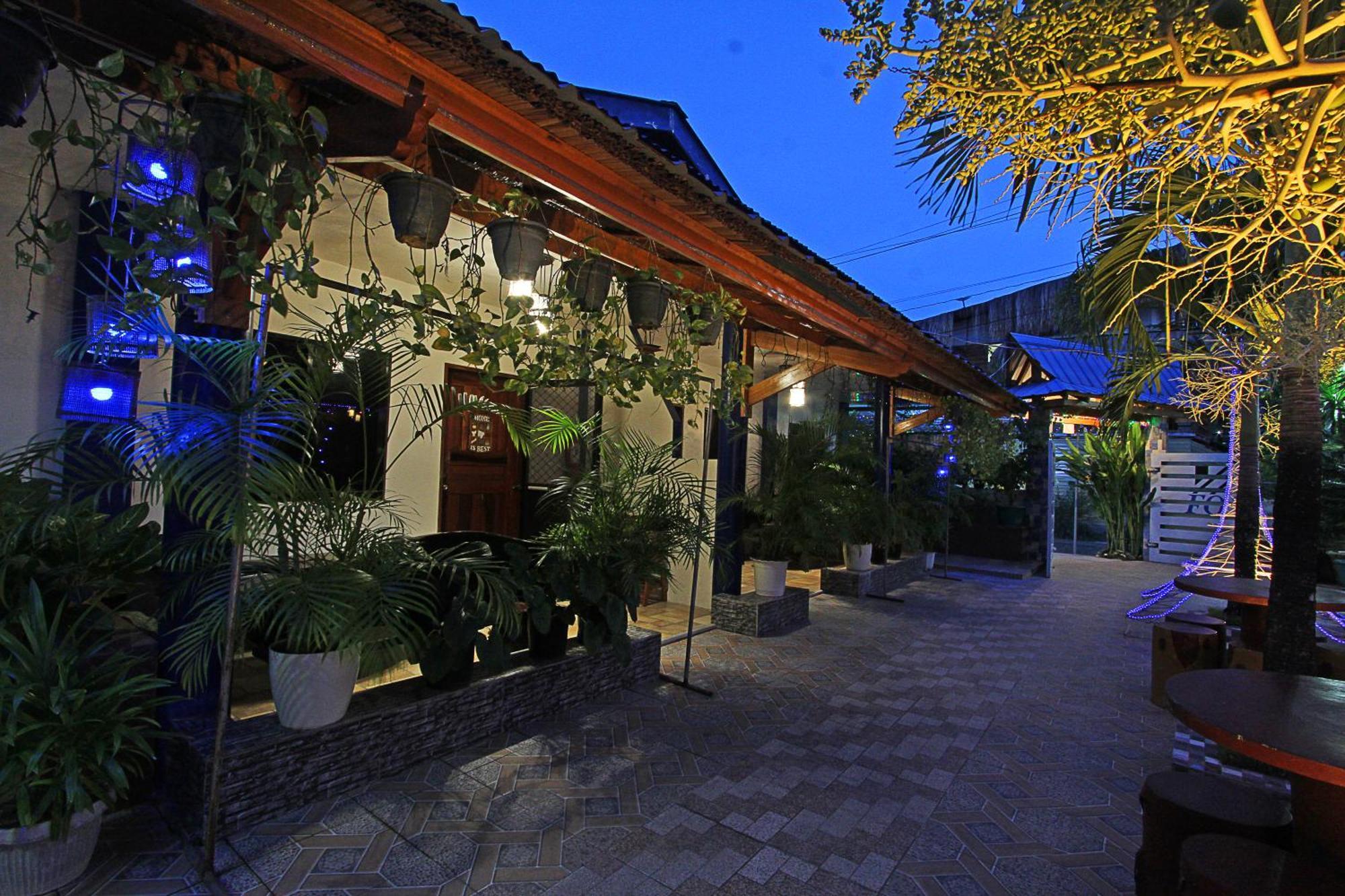 Foxtail Siargao Island Guesthouse General Luna  Εξωτερικό φωτογραφία