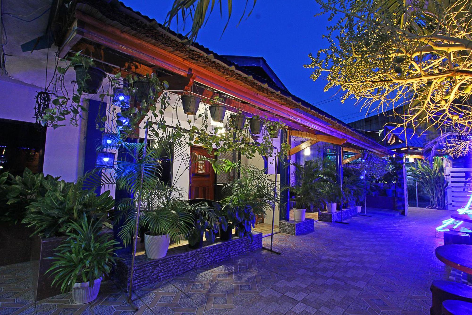 Foxtail Siargao Island Guesthouse General Luna  Εξωτερικό φωτογραφία